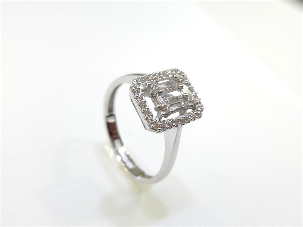 Baget Taşlı Yüzük 14 Ayar Altın