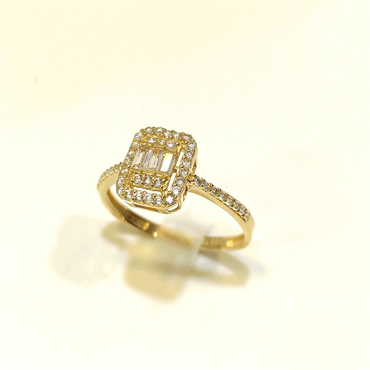 Baget Taşlı Yüzük 14 Ayar Altın