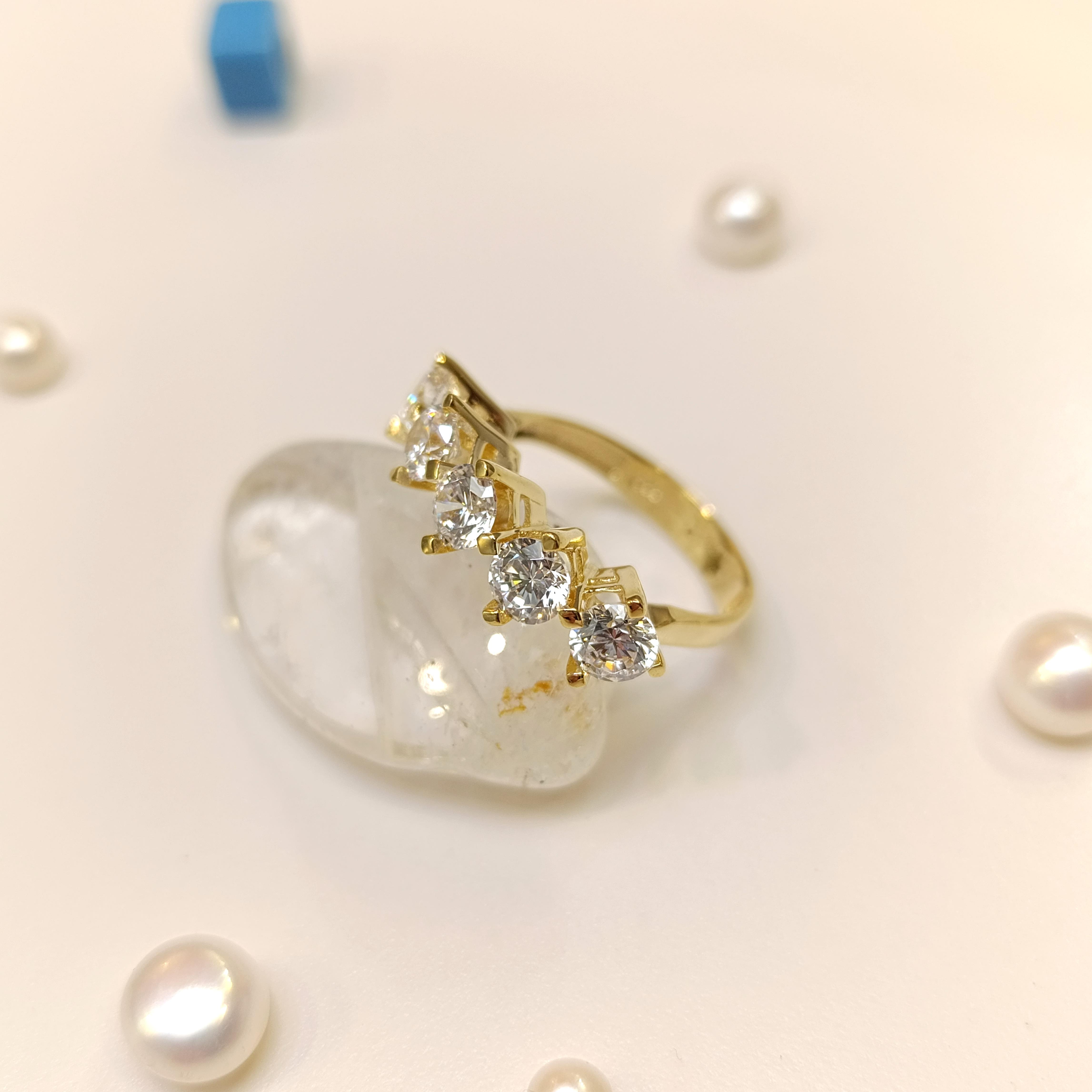 Beş Taş Yüzük 14 Ayar Altın HD VİDEOLU