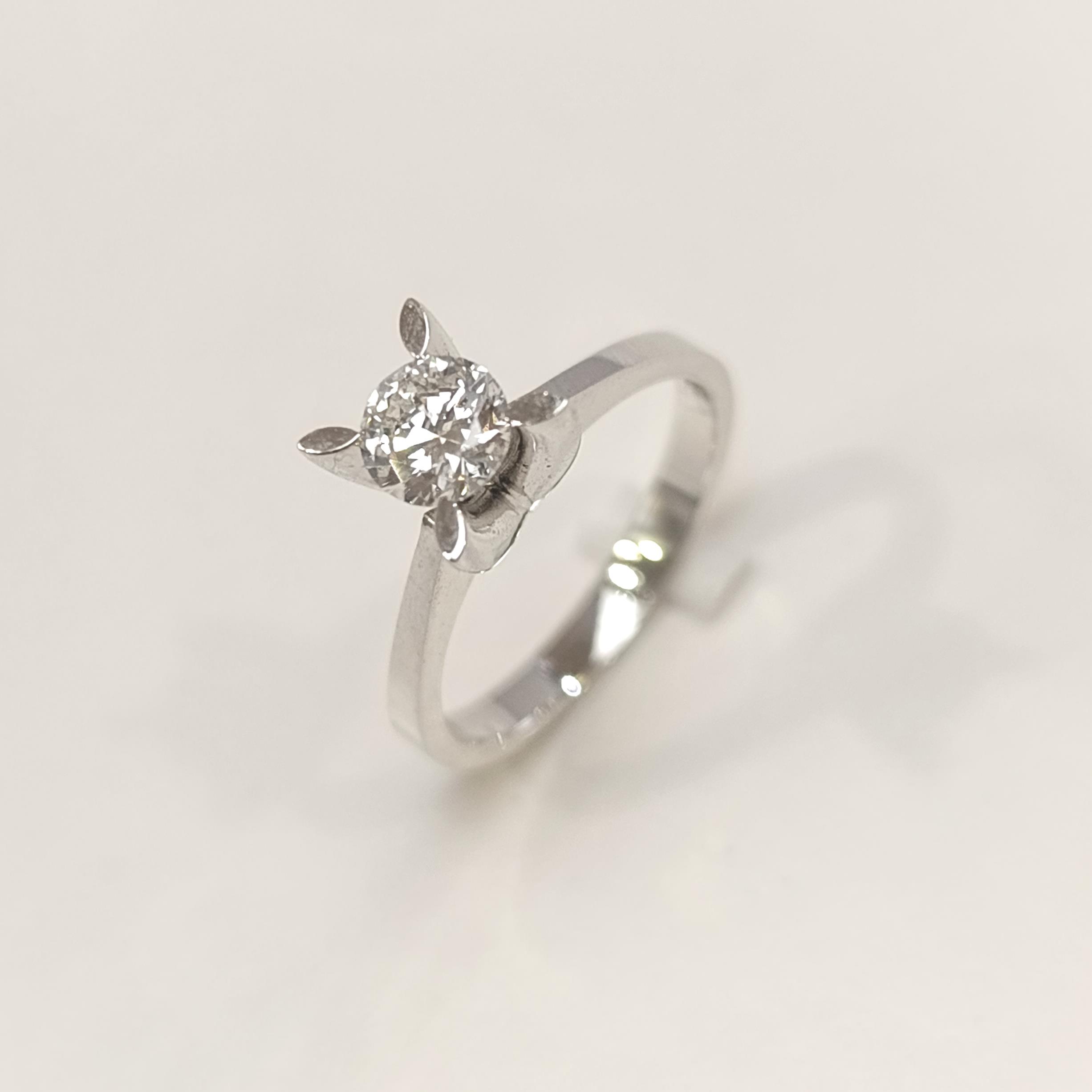 HRD Sertifikalı 0.55ct G Pırlanta Tek Taş Yüzük 14 Ayar Altın HD VİDEOLU