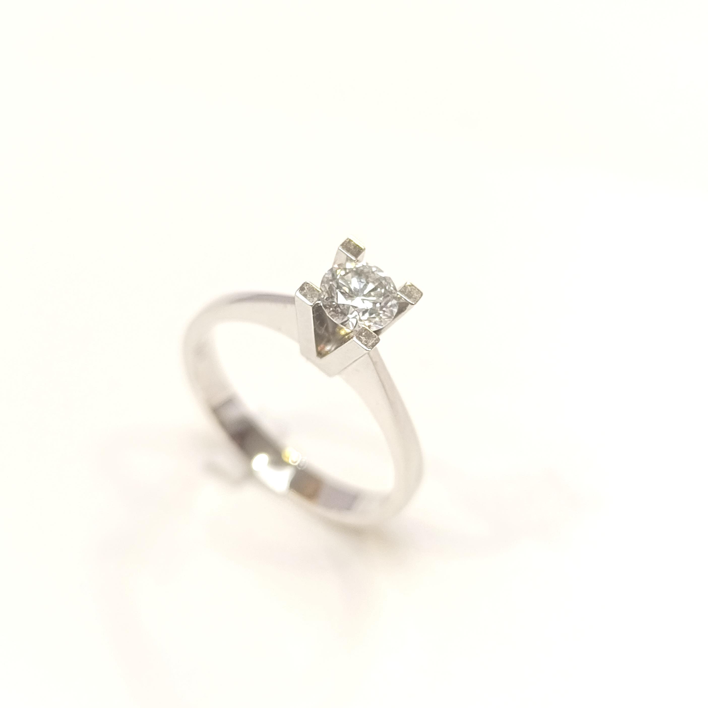 HRD Sertifikalı 0.50ct F Pırlanta Tek Taş Yüzük 14 Ayar Altın HD VİDEOLU