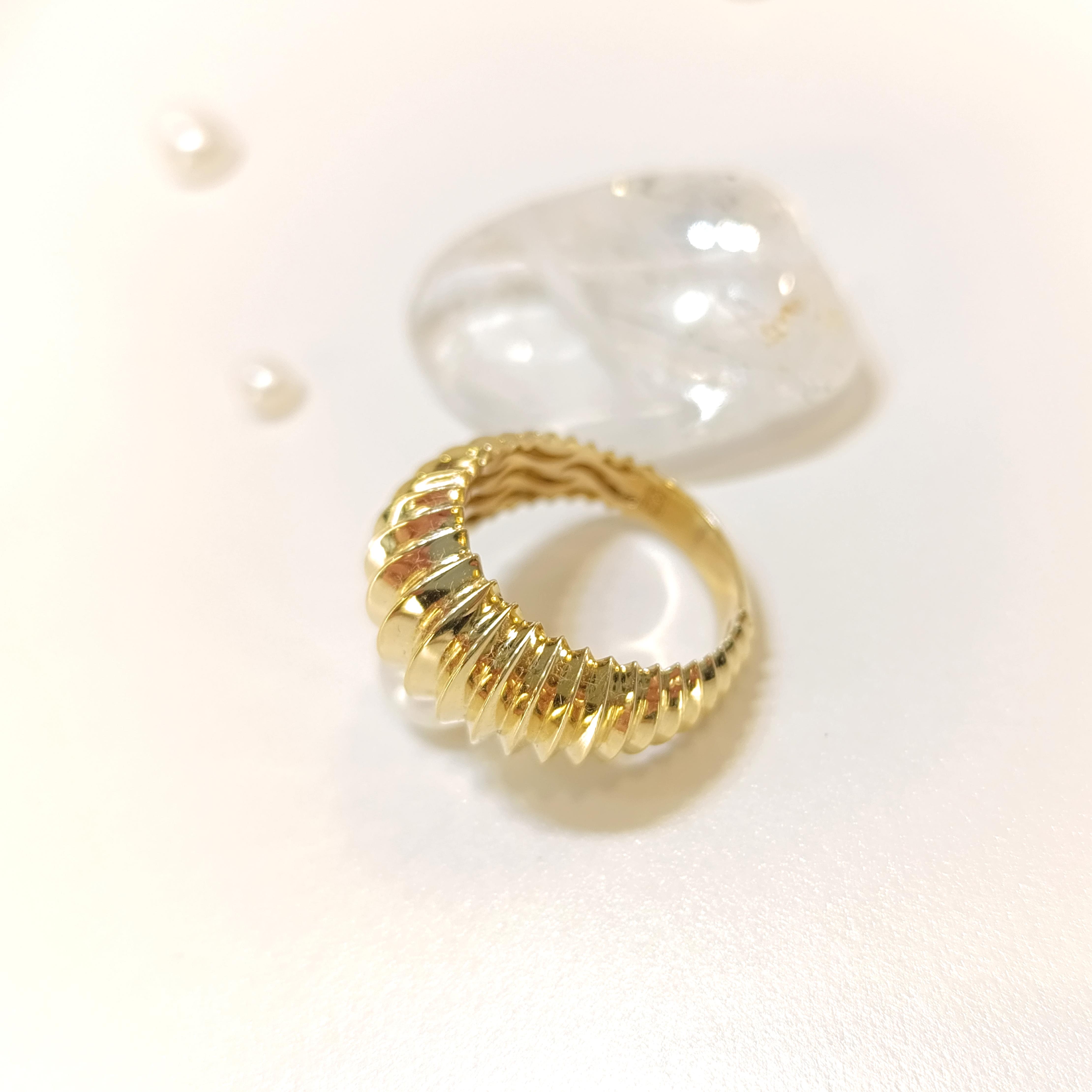 İstiridye Taşsız Yüzük 14 Ayar Altın HD VİDEOLU