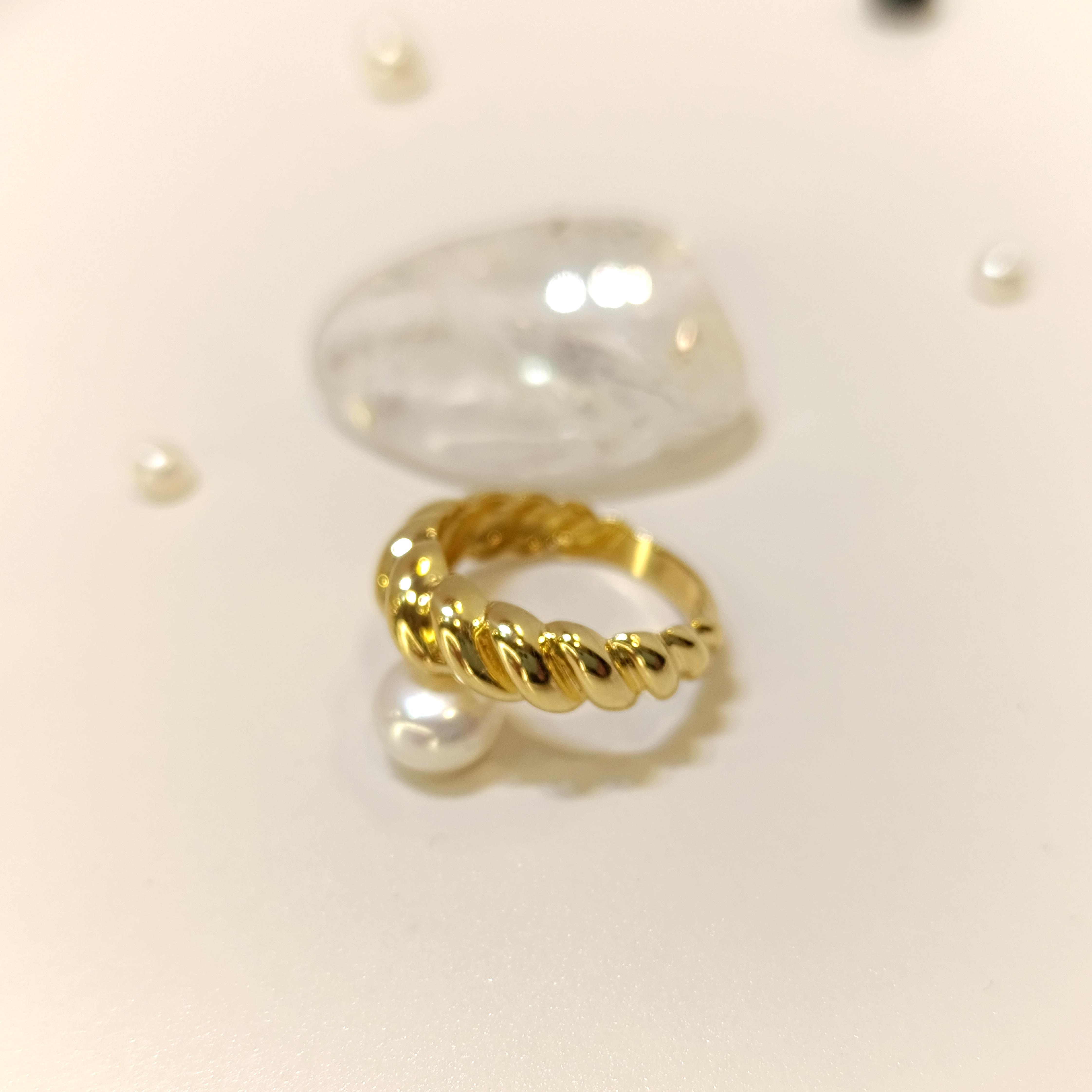 İstiridye Taşsız Yüzük 14 Ayar Altın HD VİDEOLU