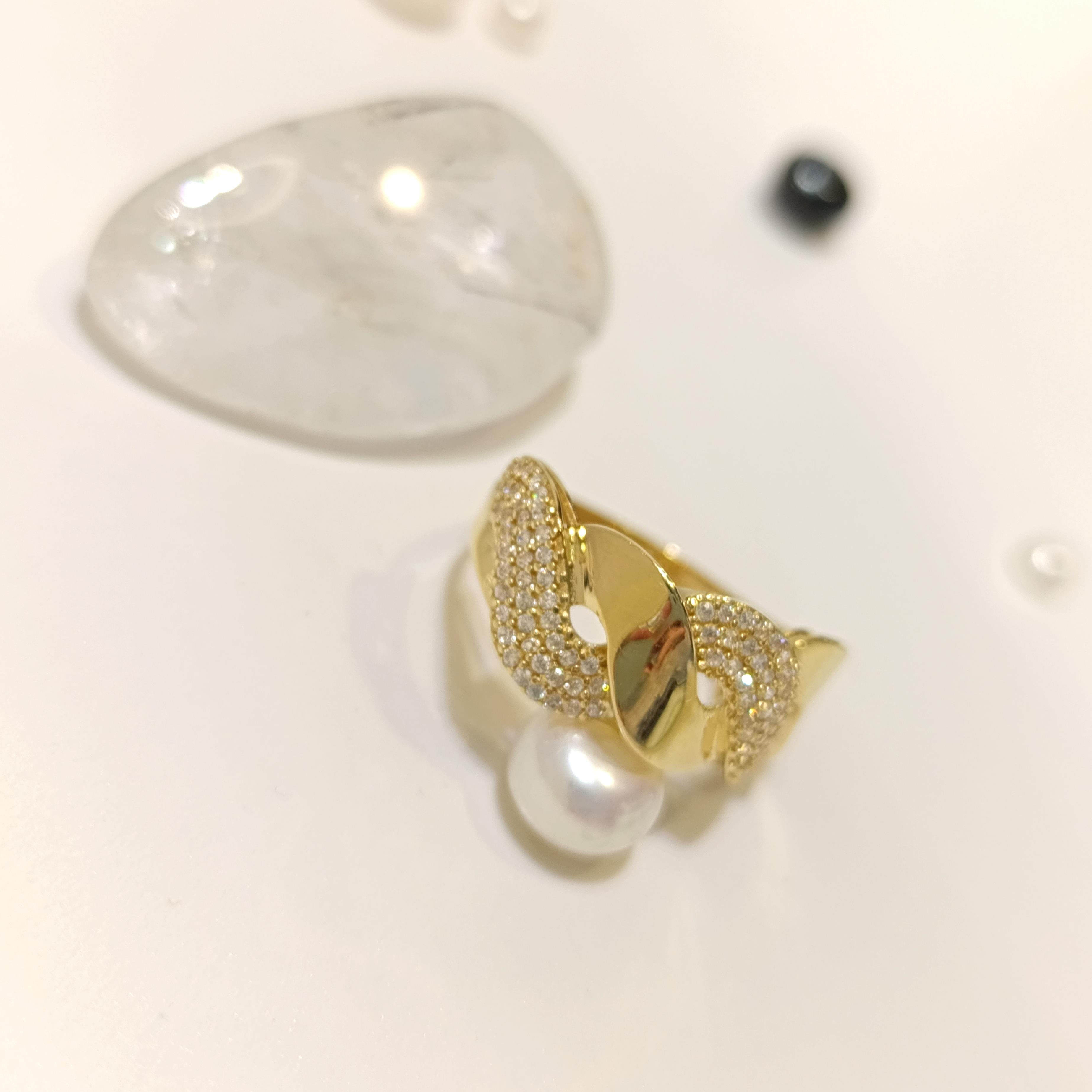 Sarmaşık Taşlı Yüzük 14 Ayar Altın HD VİDEOLU