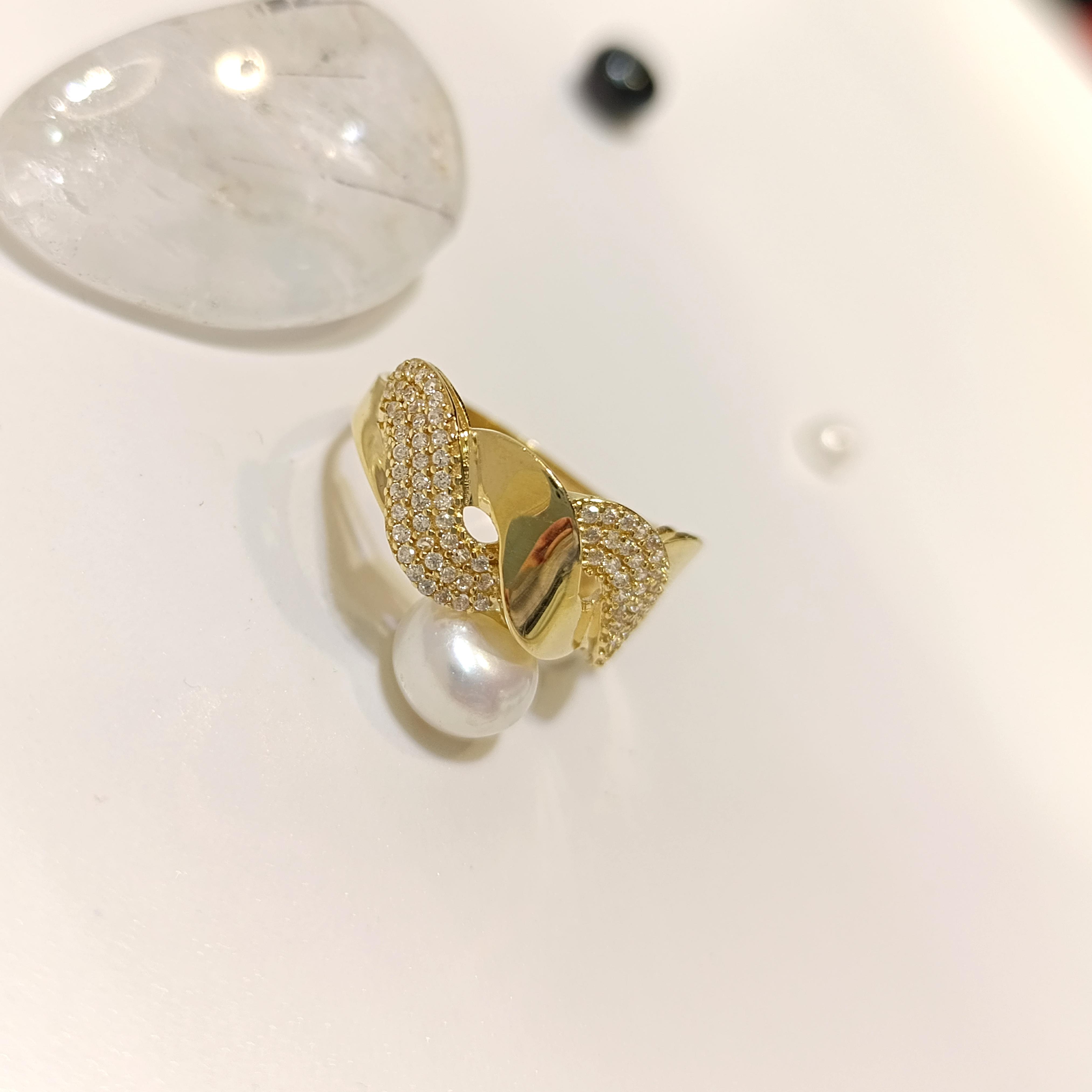 Sarmaşık Taşlı Yüzük 14 Ayar Altın HD VİDEOLU