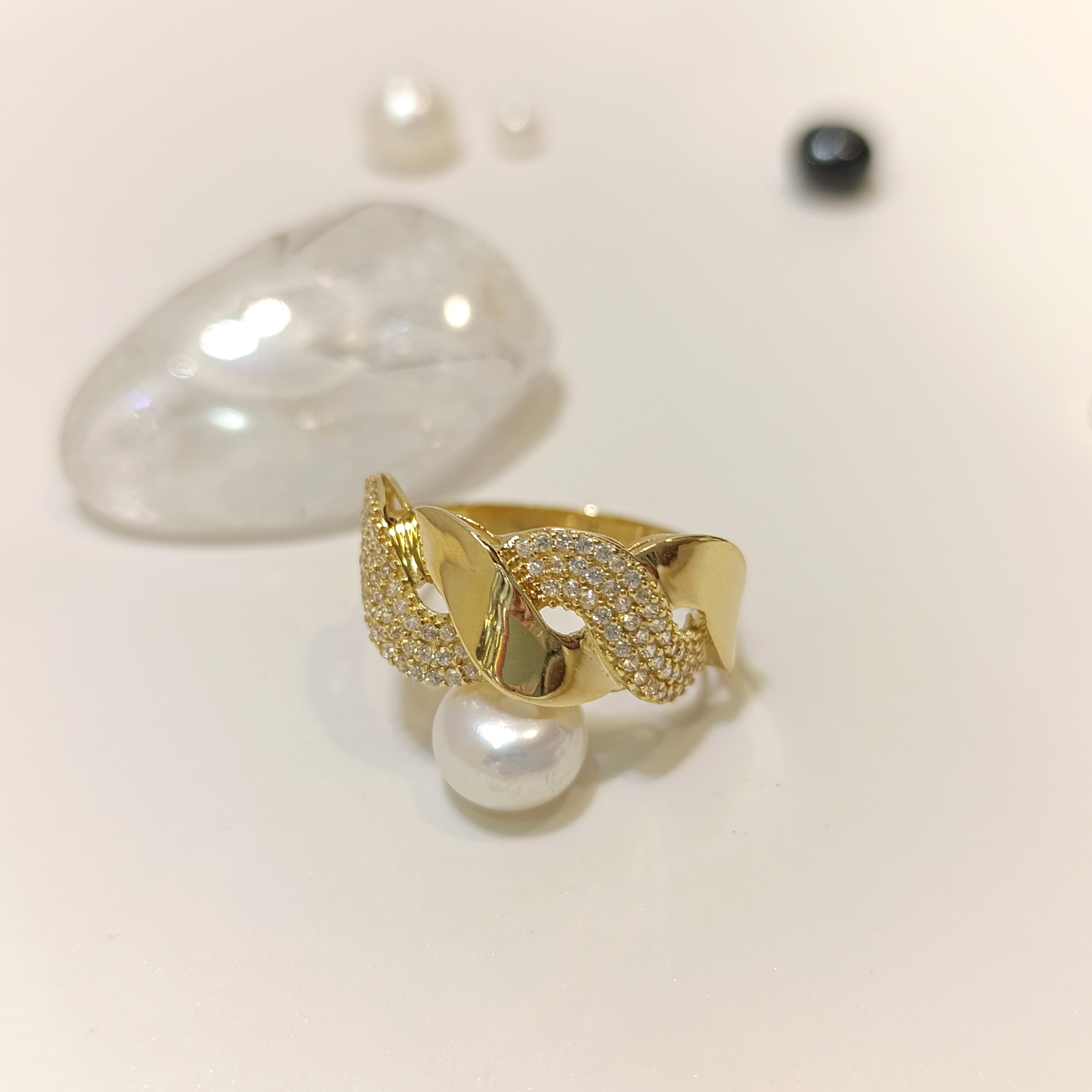 Sarmaşık Taşlı Yüzük 14 Ayar Altın HD VİDEOLU