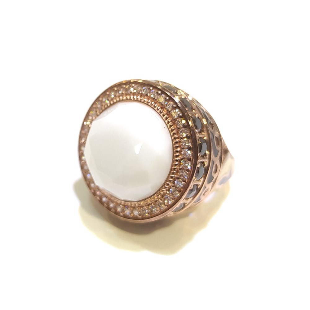 Süt Beyazı Taşlı Mega Yüzük 14 Ayar Altın