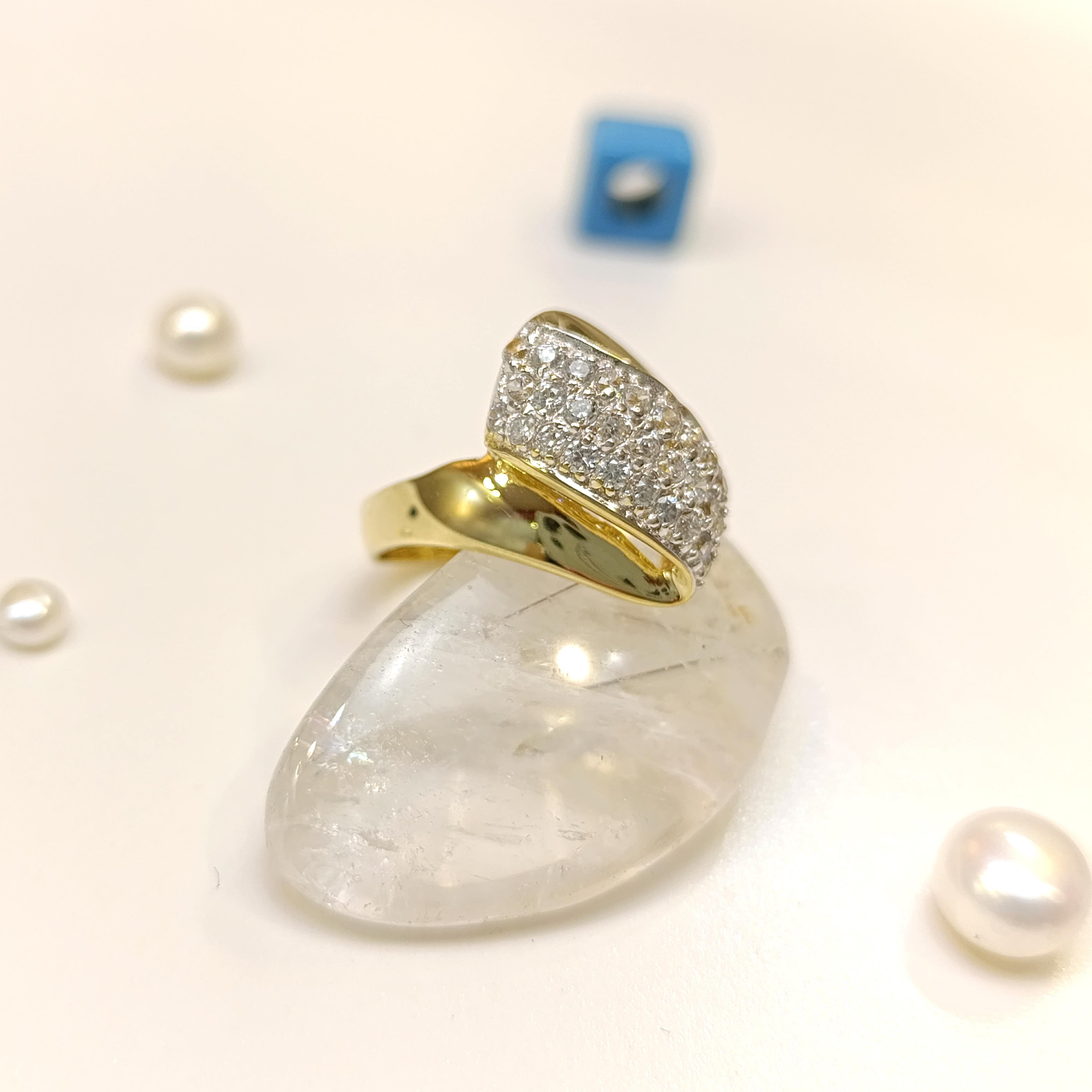 Taşlı Yüzük 14 Ayar Altın HD VİDEOLU