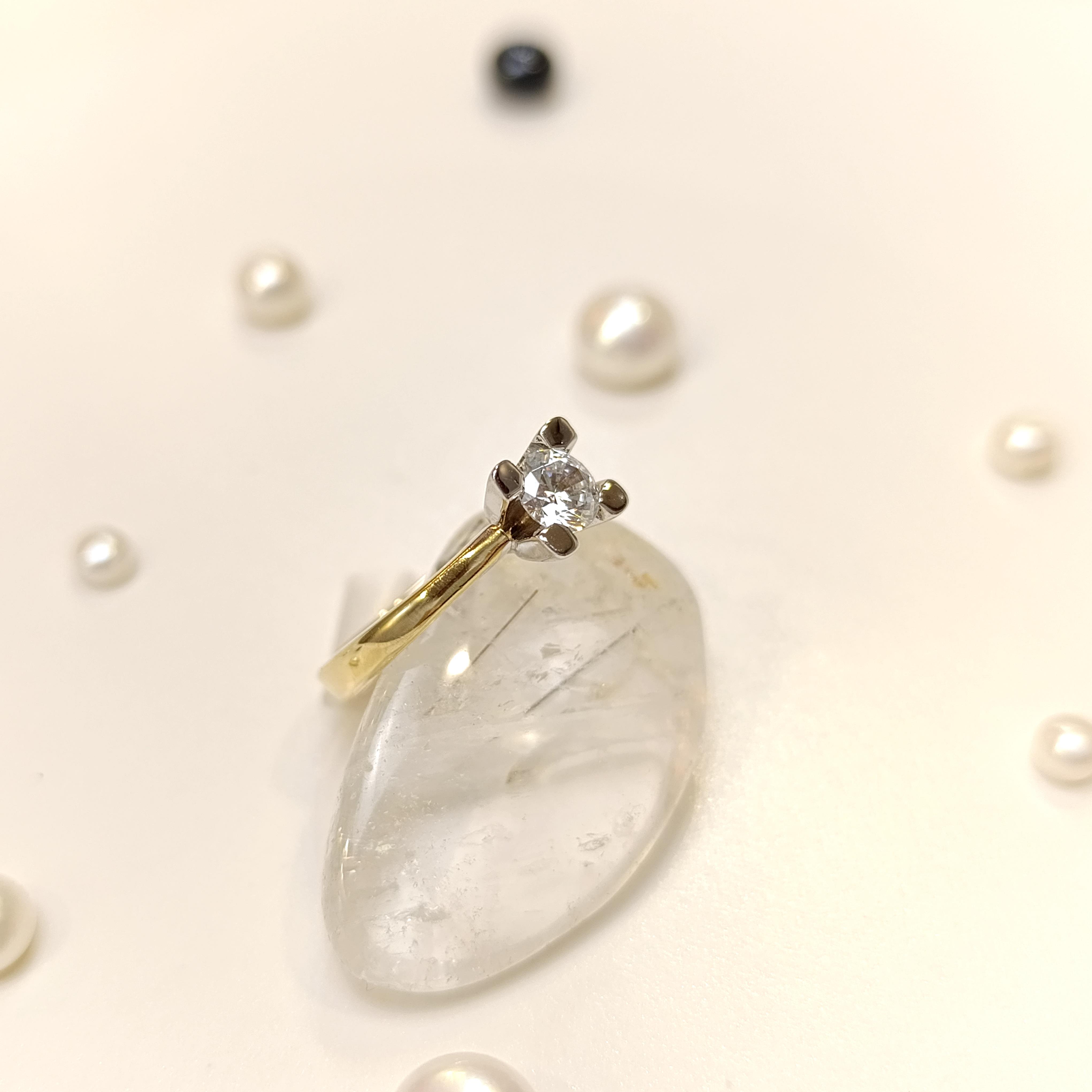 Tek Taş Yüzük 14 Ayar Altın HD VİDEOLU