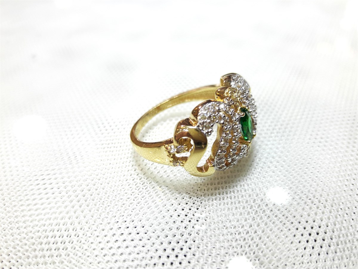 Yeşil Taşlı Yüzük 14 Ayar Altın