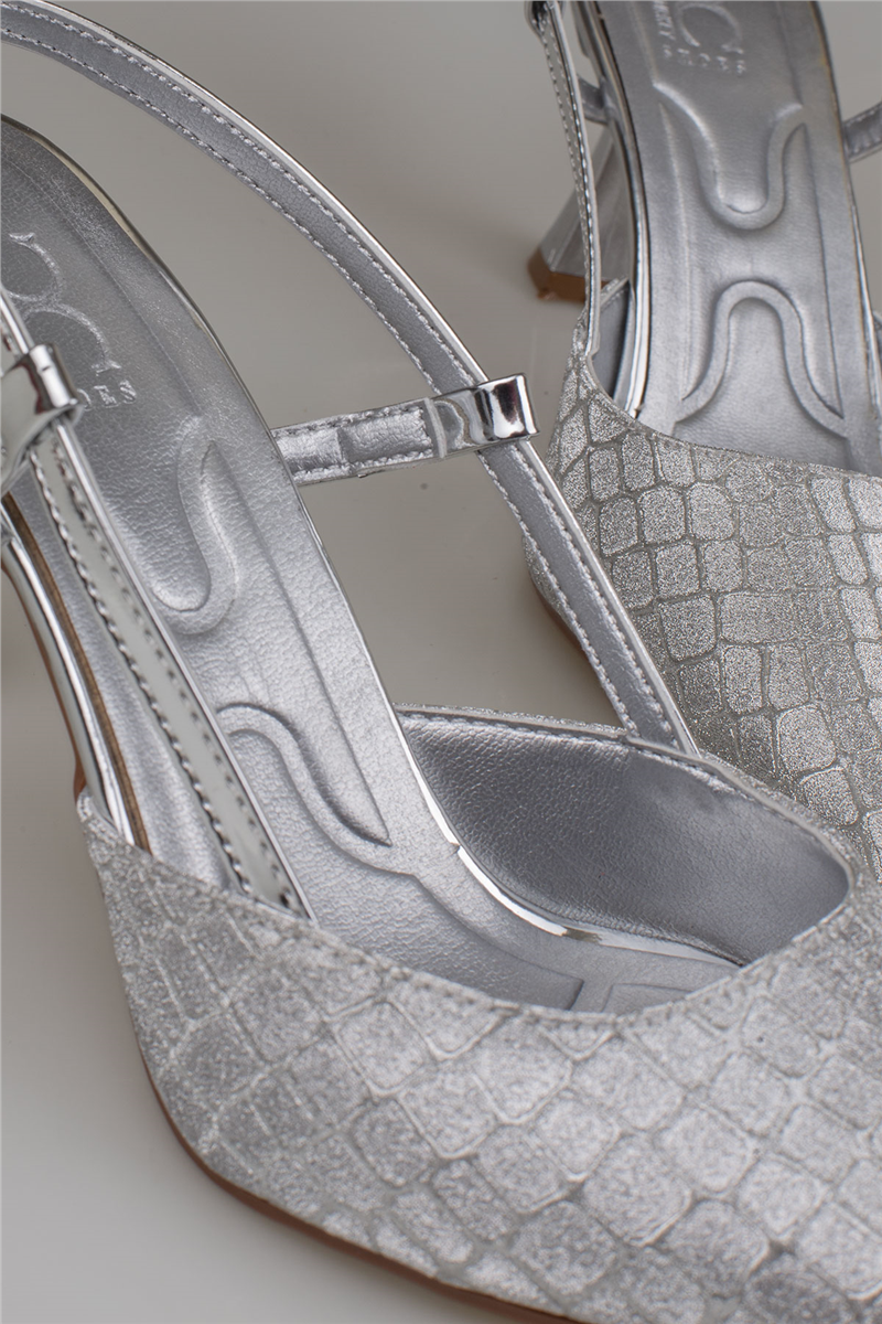 Trend Adımlar Gümüş İnce Topuklu Slingback Abiye Ayakkabı