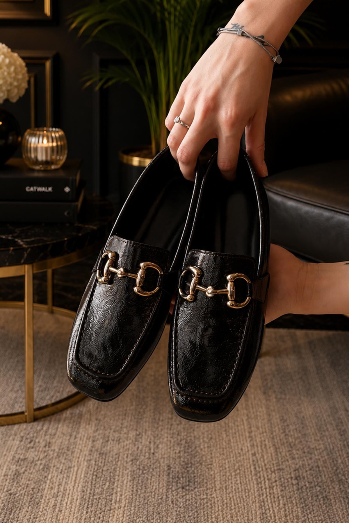 Kadın Loafer Makosen Metal Tokalı Rugan Günlük Ayakkabı