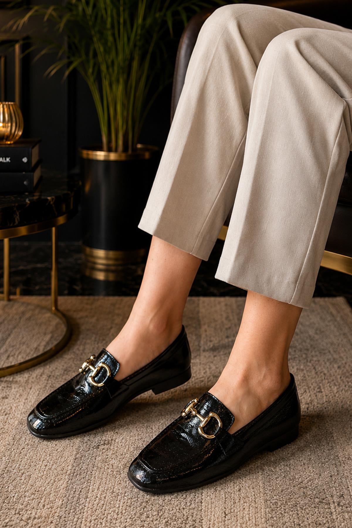 Kadın Loafer Makosen Metal Tokalı Rugan Günlük Ayakkabı