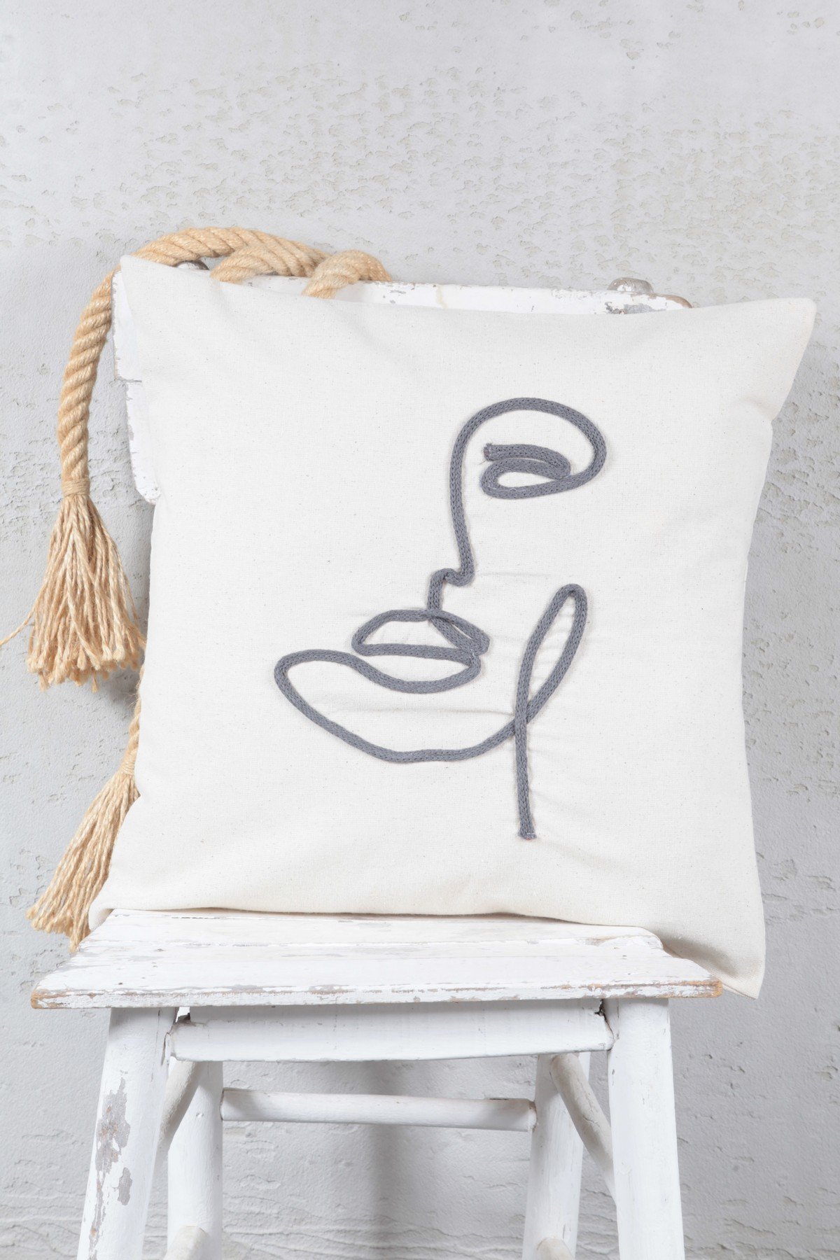Boho Kırlent Kılıfı Kadın Çizgi Sanatı Krem, Tek Çizgi Sanatı, Minimalist Çizim 42x42 Cm