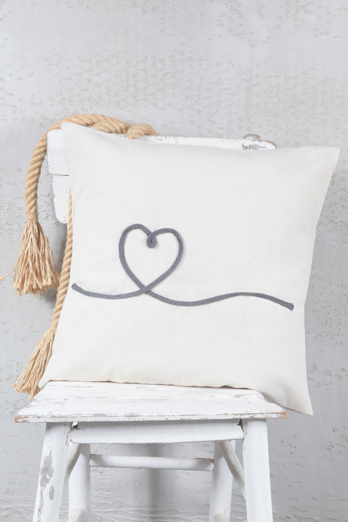 Boho Kırlent Kılıfı Kalp Çizgi Sanatı Krem, Tek Çizgi Sanatı, Minimalist Çizim 42x42 Cm
