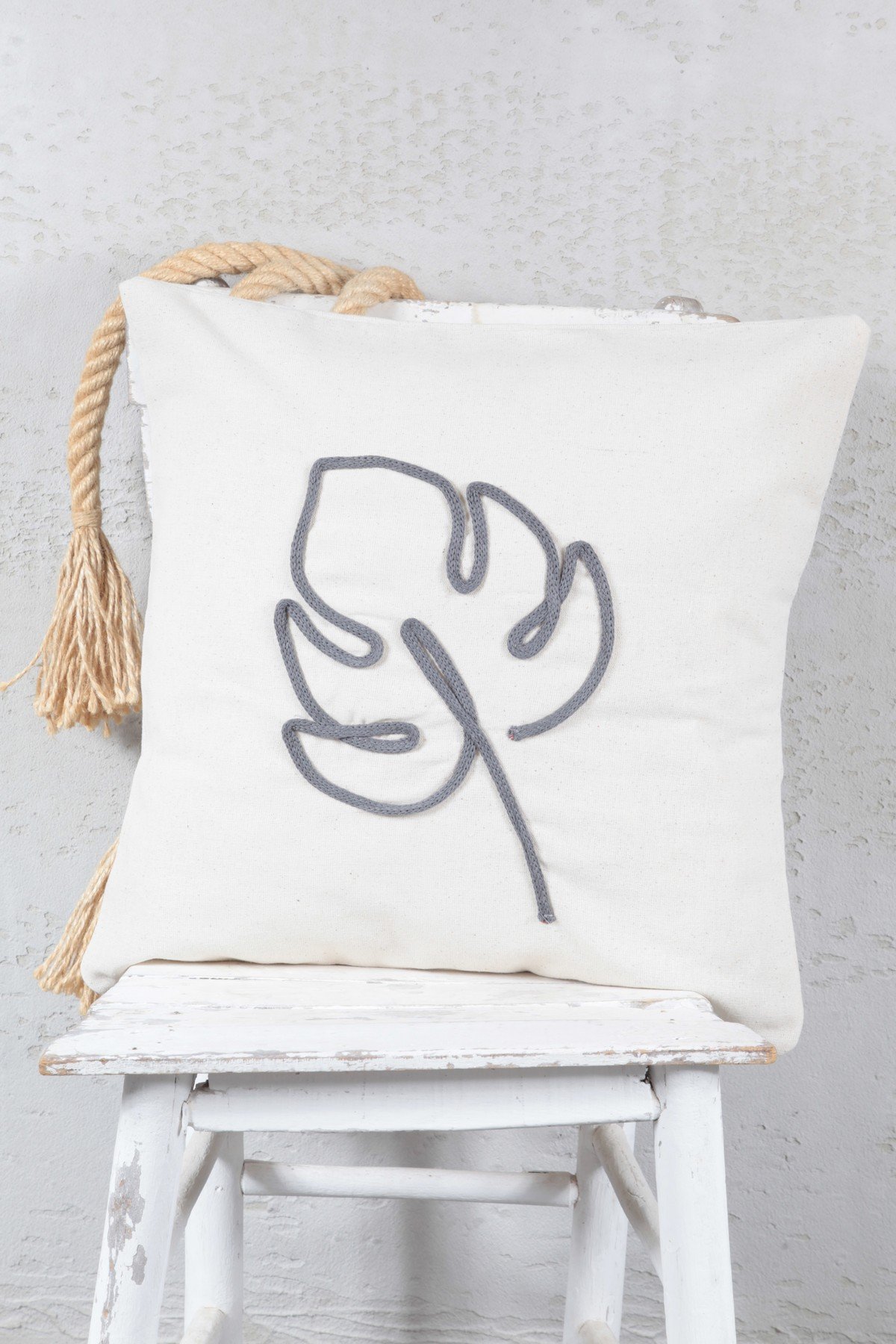 Boho Kırlent Kılıfı Yaprak Çizgi Sanatı Krem, Tek Çizgi Sanatı, Minimalist Çizim 42x42 Cm