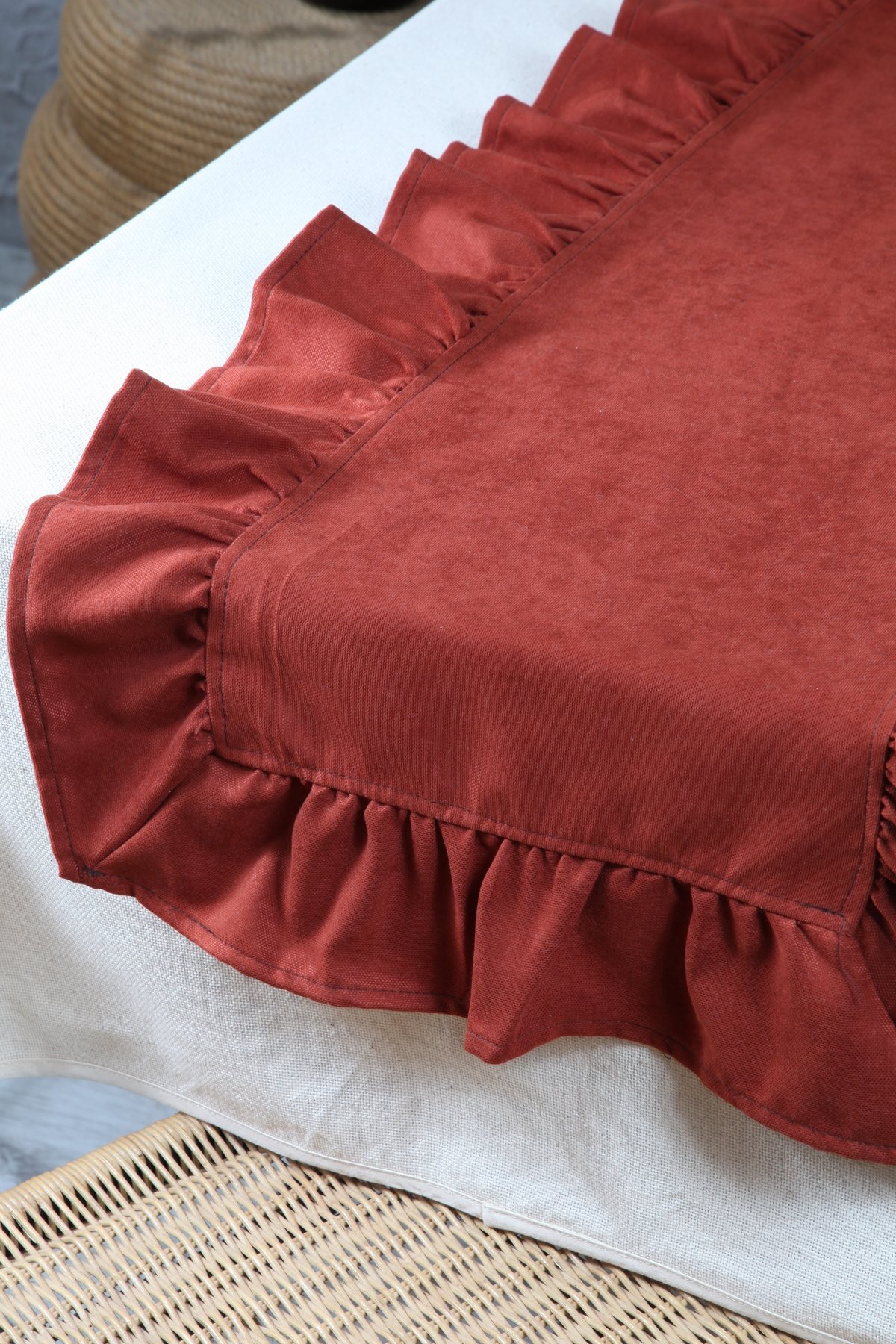 Poli Fırfırlı Runner 