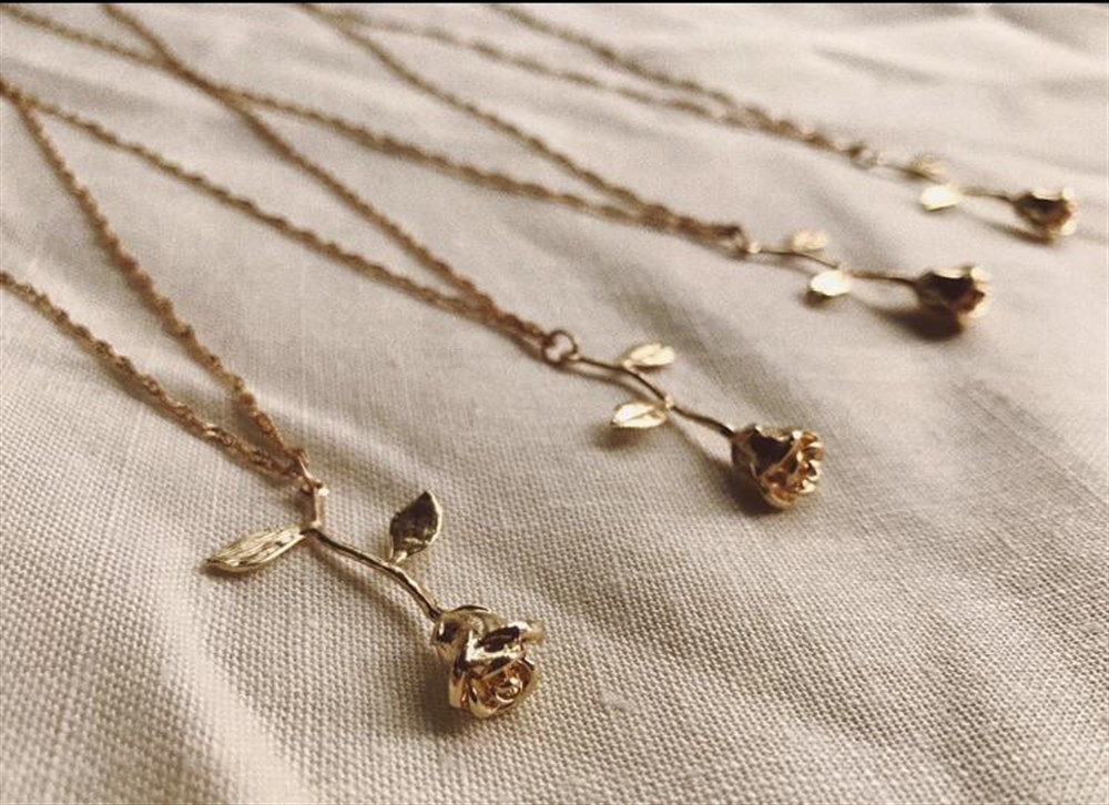 Altın Kaplama Gül Kolye