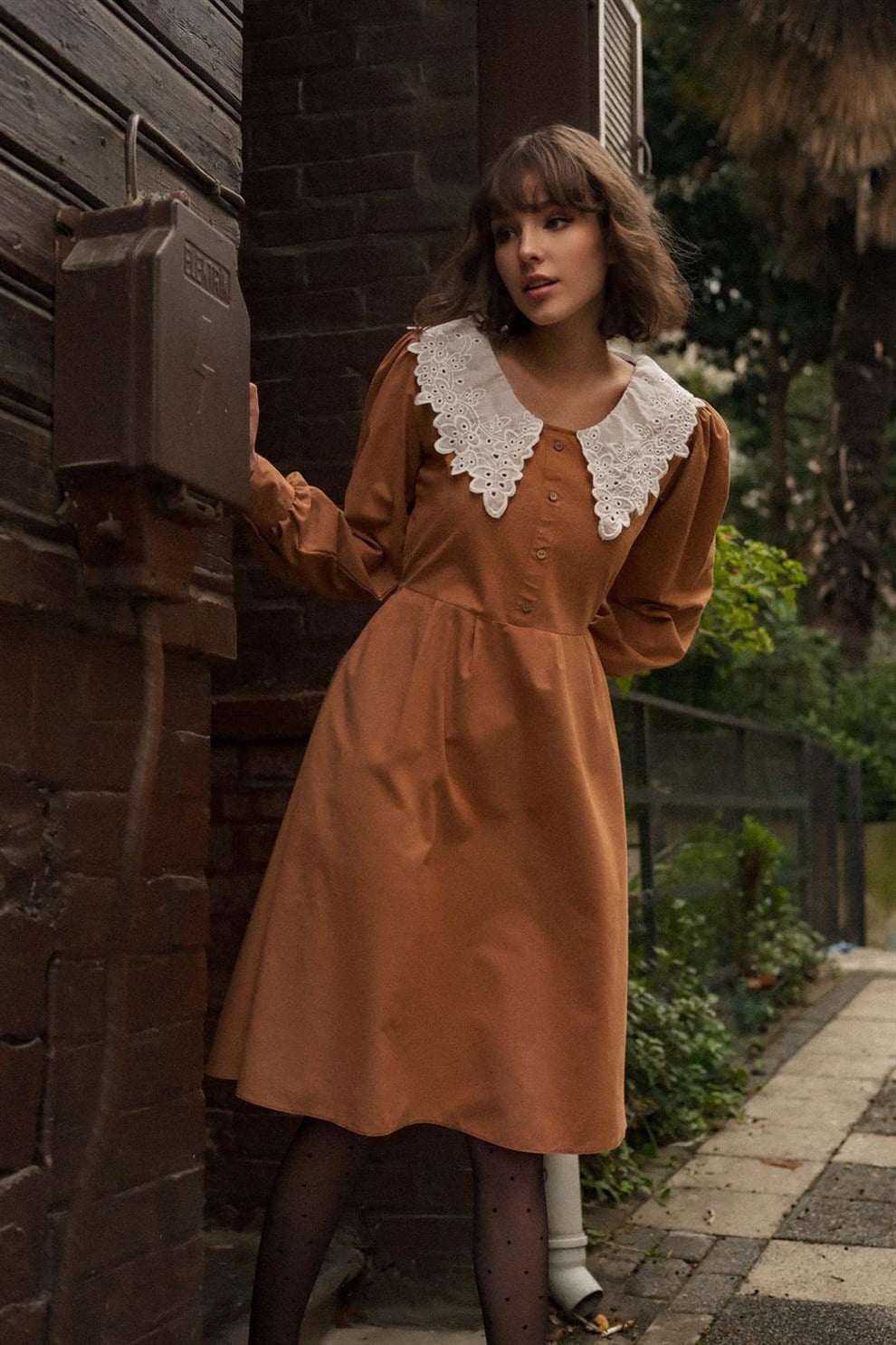 Cotton Yakalı Elbise