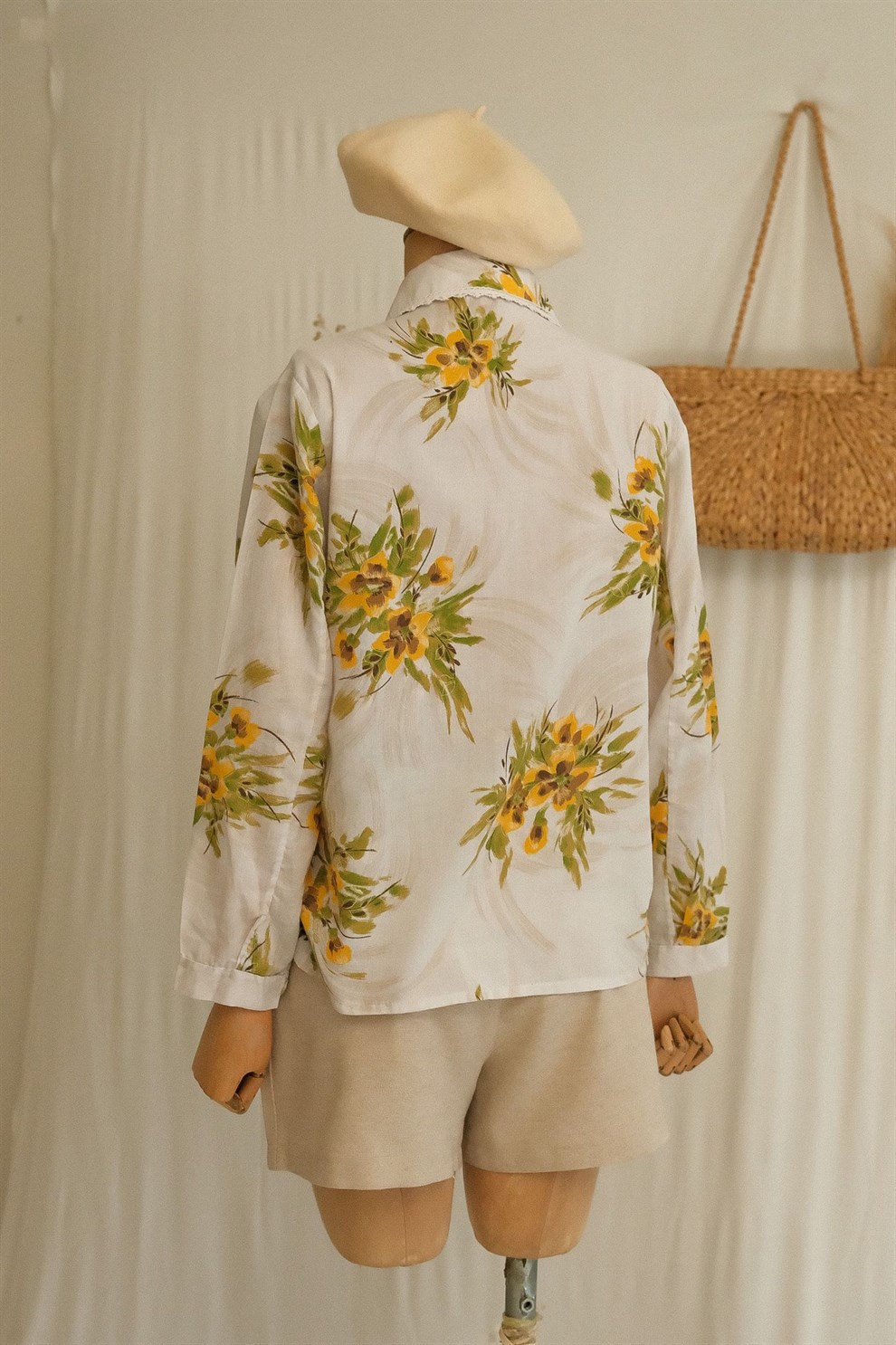 Dantel Detaylı Gömlek