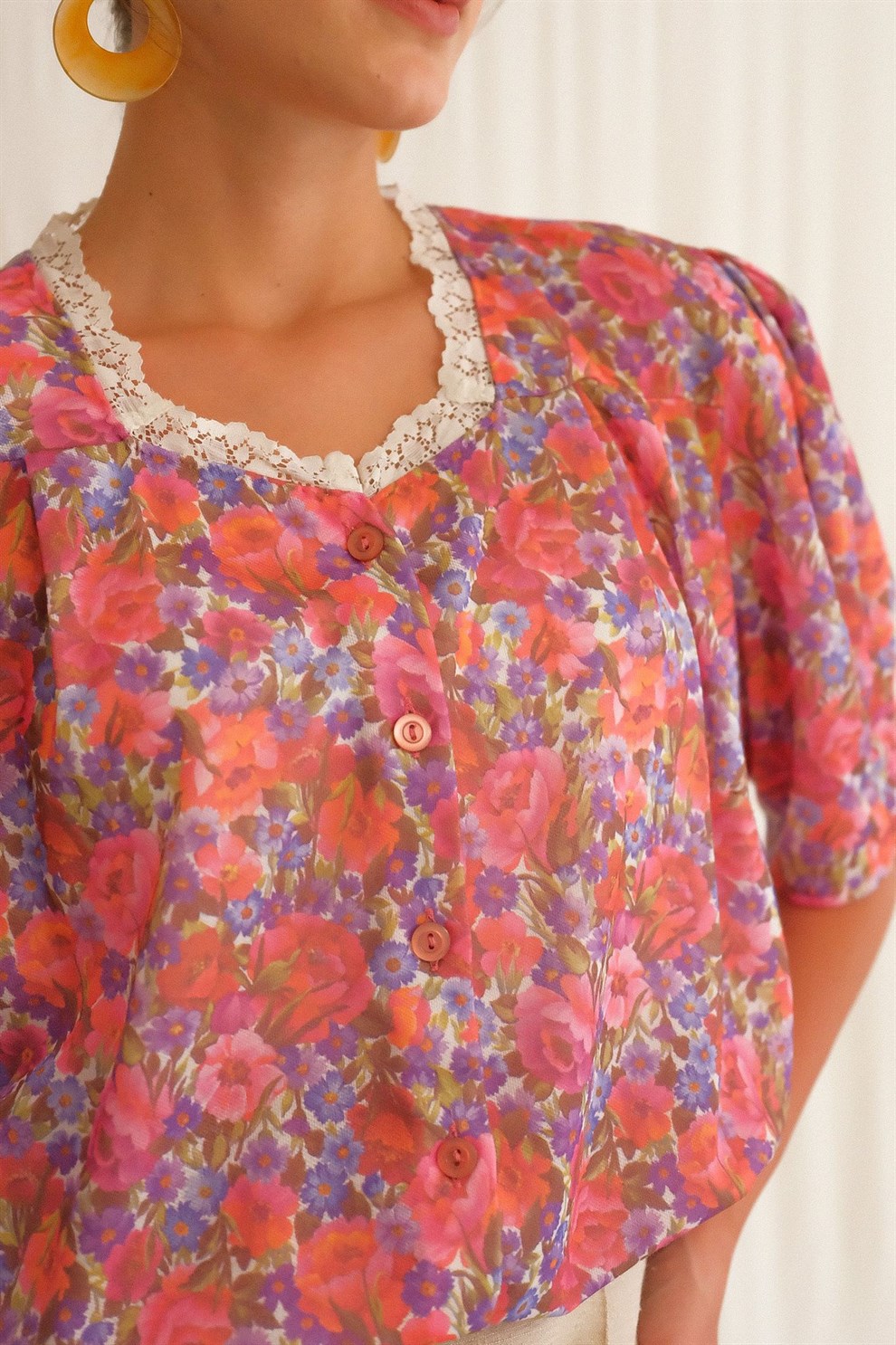 Dantel Detaylı Gömlek