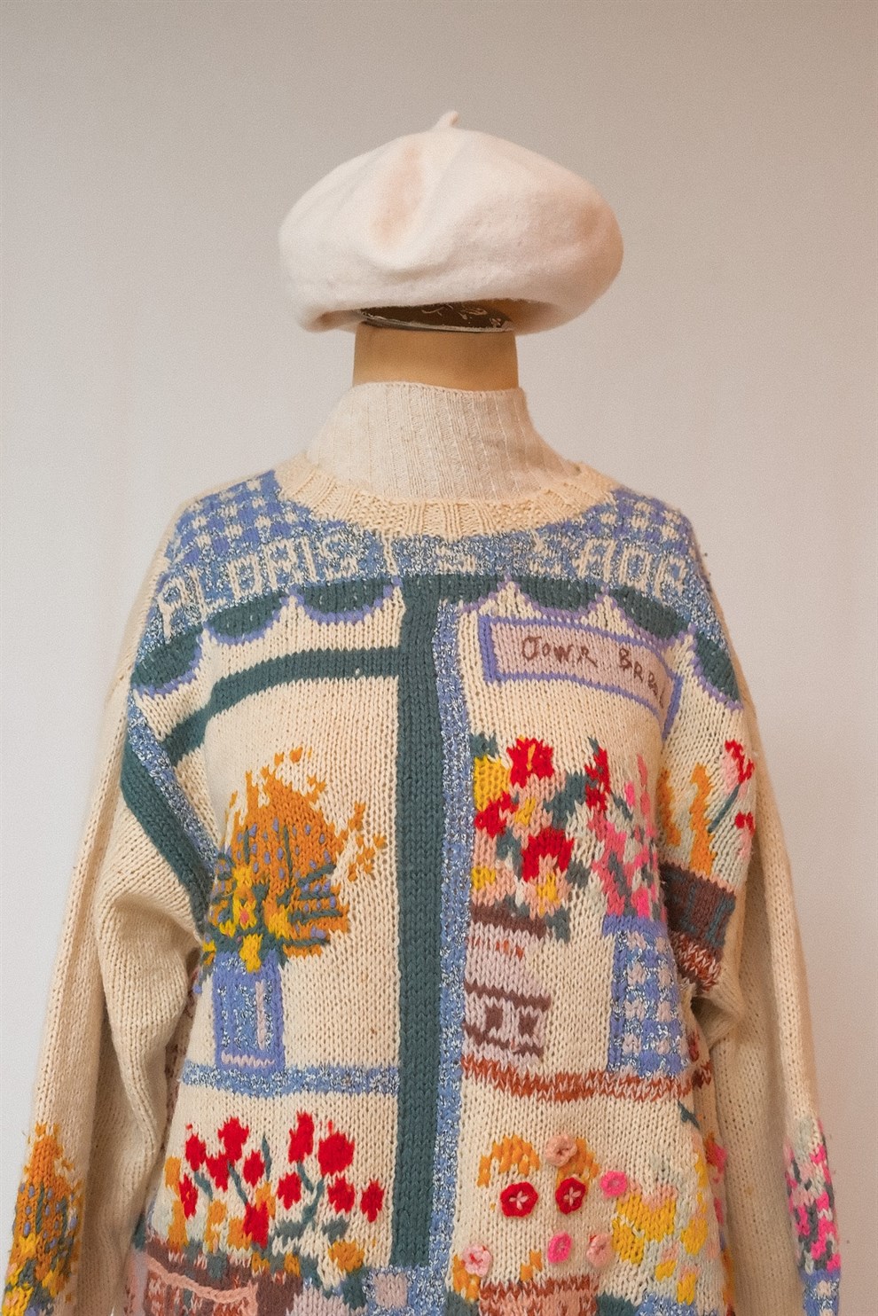 Floral Desen El Örmesi Kazak