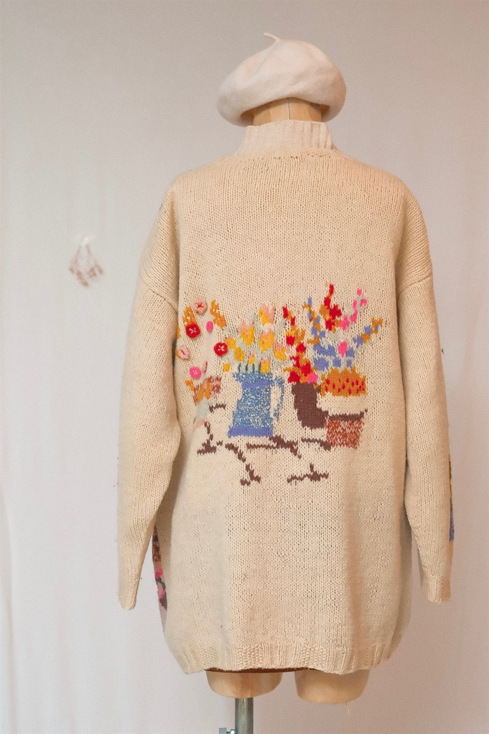 Floral Desen El Örmesi Kazak
