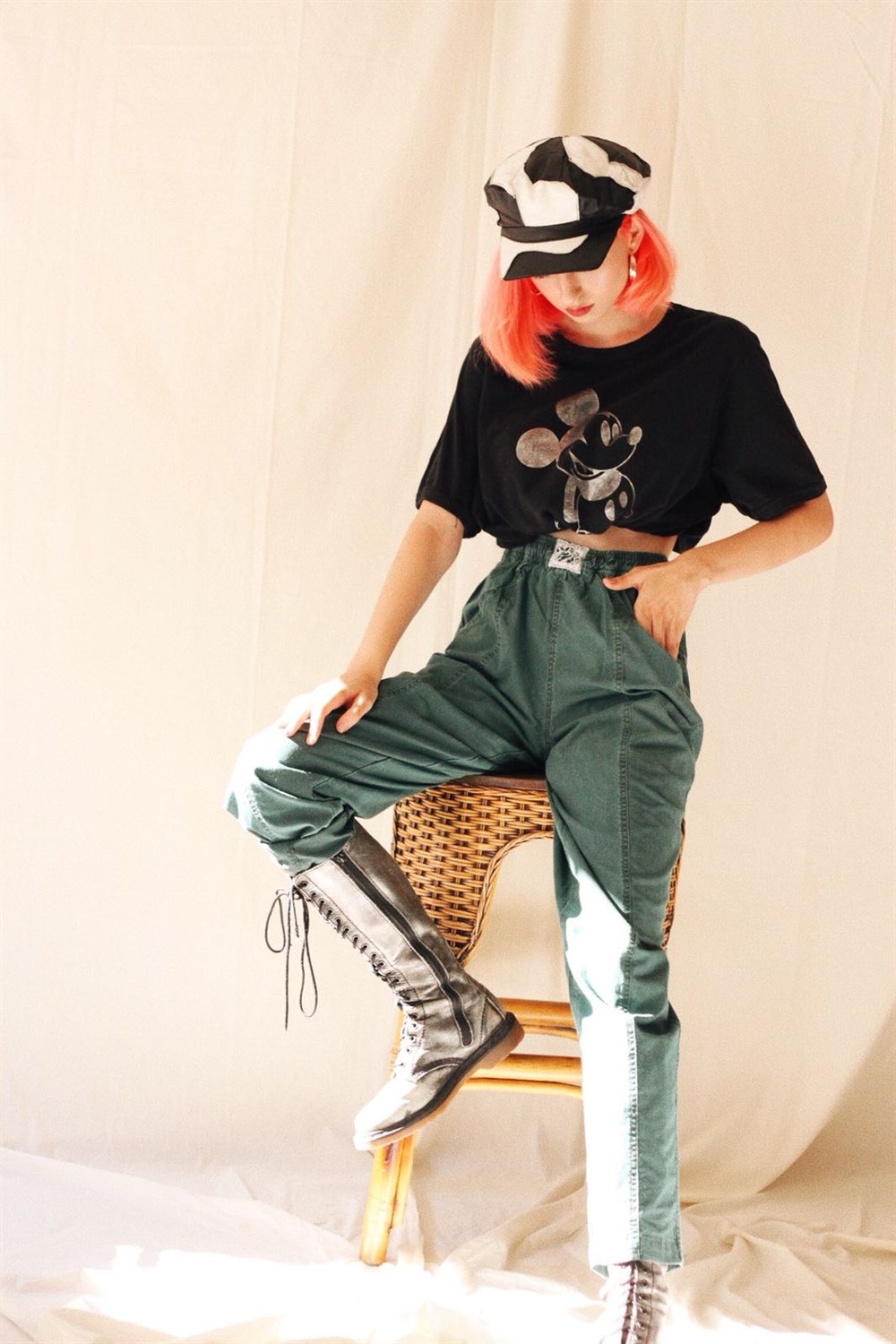 Gümüş Renk Dr. Martens