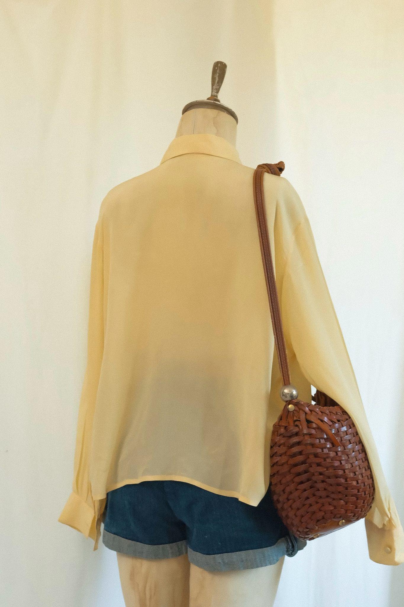 İpek İşlemeli Gömlek