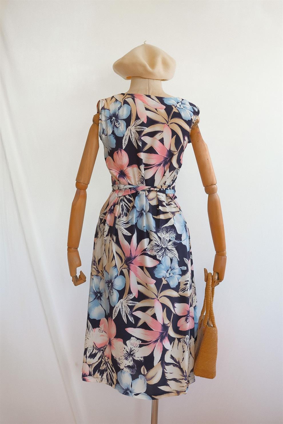 Kolsuz Floral Elbise