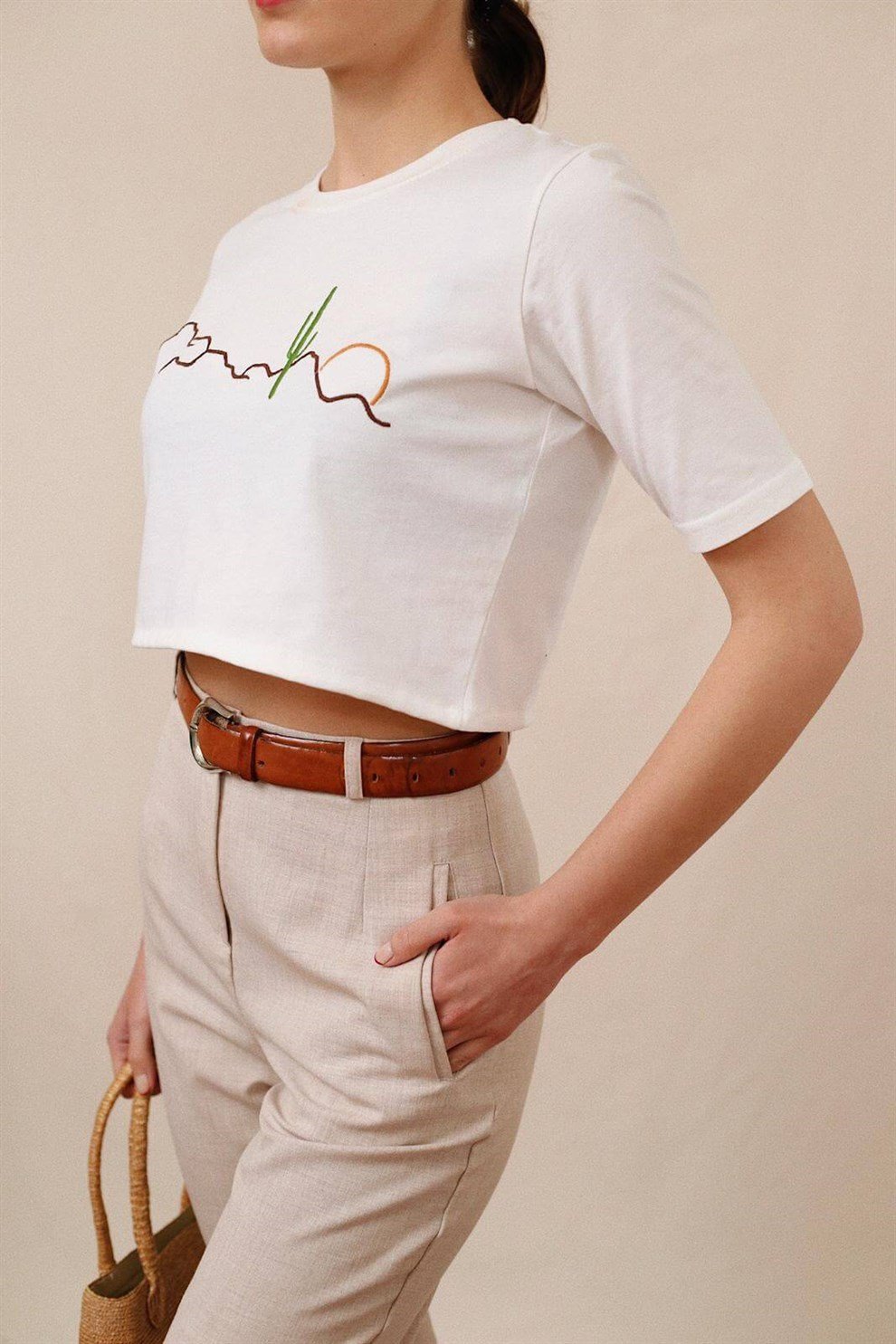 Krem Crop Desert T-shirt
