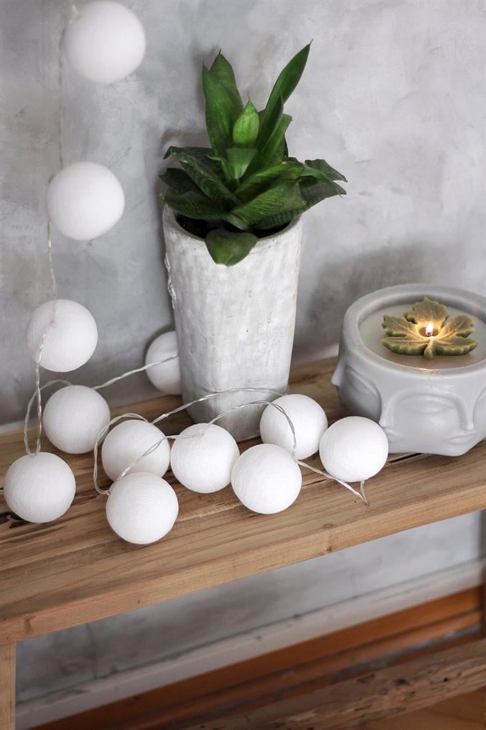 Pure Whites Işıklı Top 