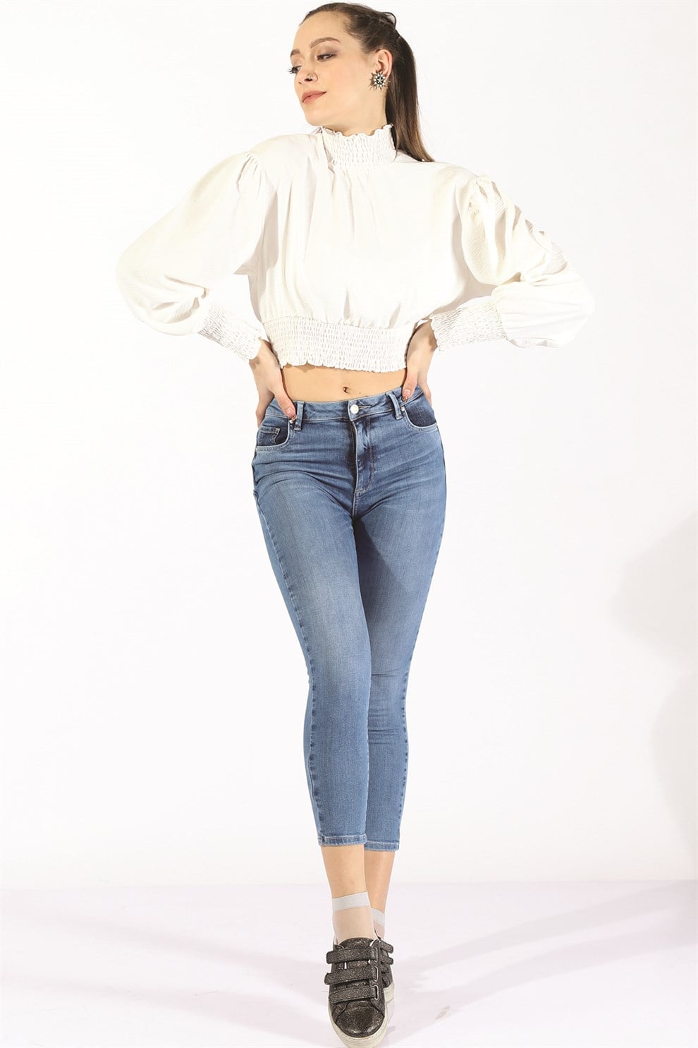 BBL Büzgülü Crop Bluz 6002 BEYAZBBL Büzgülü Crop Bluz 6002 BEYAZ