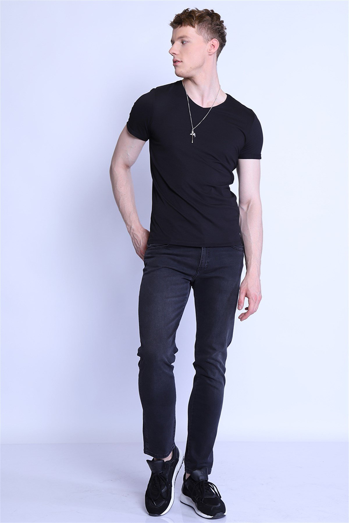 Erkek Slim Fit  V Yaka Tshirt Ets 1827 SIYAHErkek Slim Fit  V Yaka Tshirt Ets 1827 SIYAH