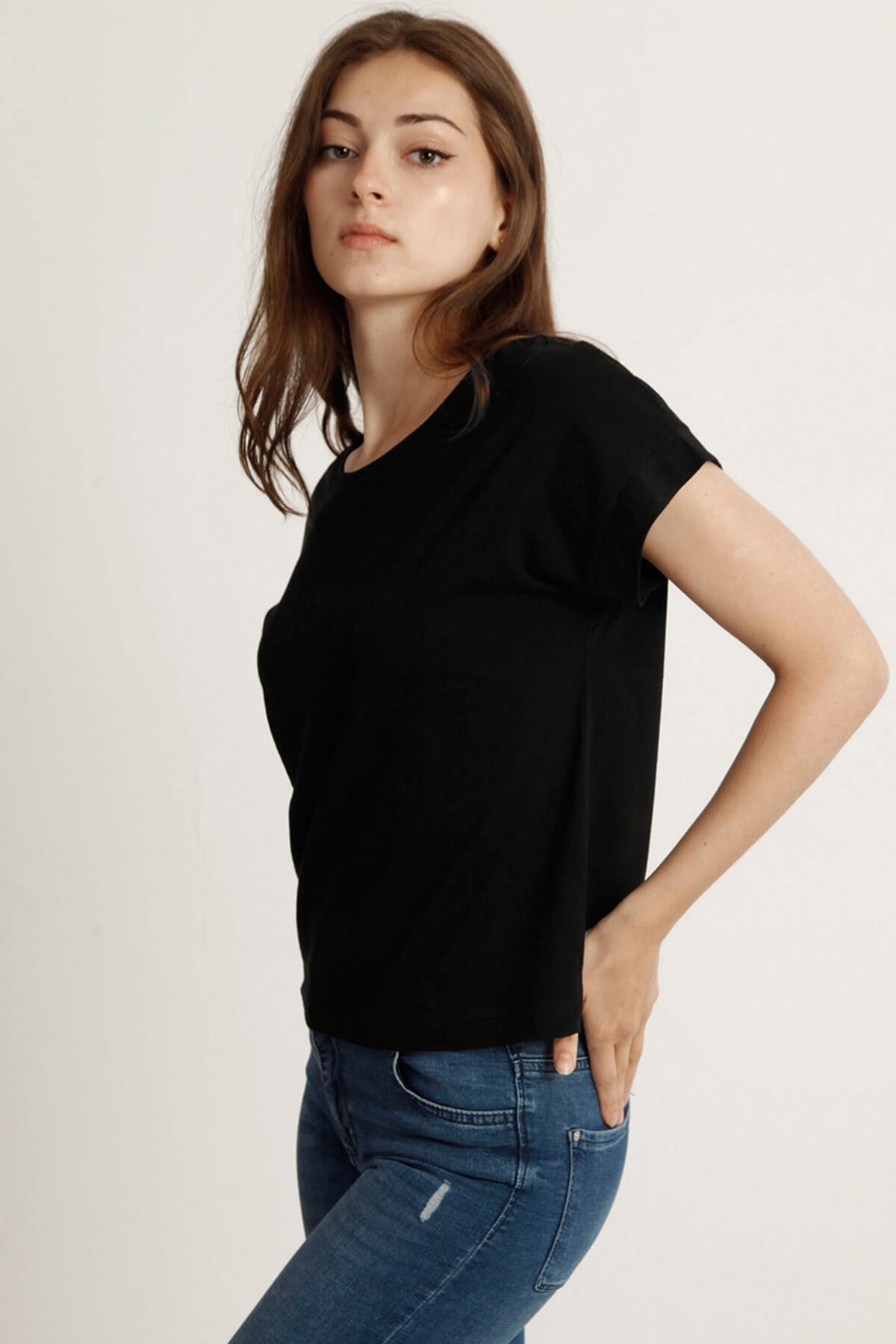 Kadın   Bisiklet Yaka Tshirt Bts 1006 SIYAHKadın   Bisiklet Yaka Tshirt Bts 1006 SIYAH