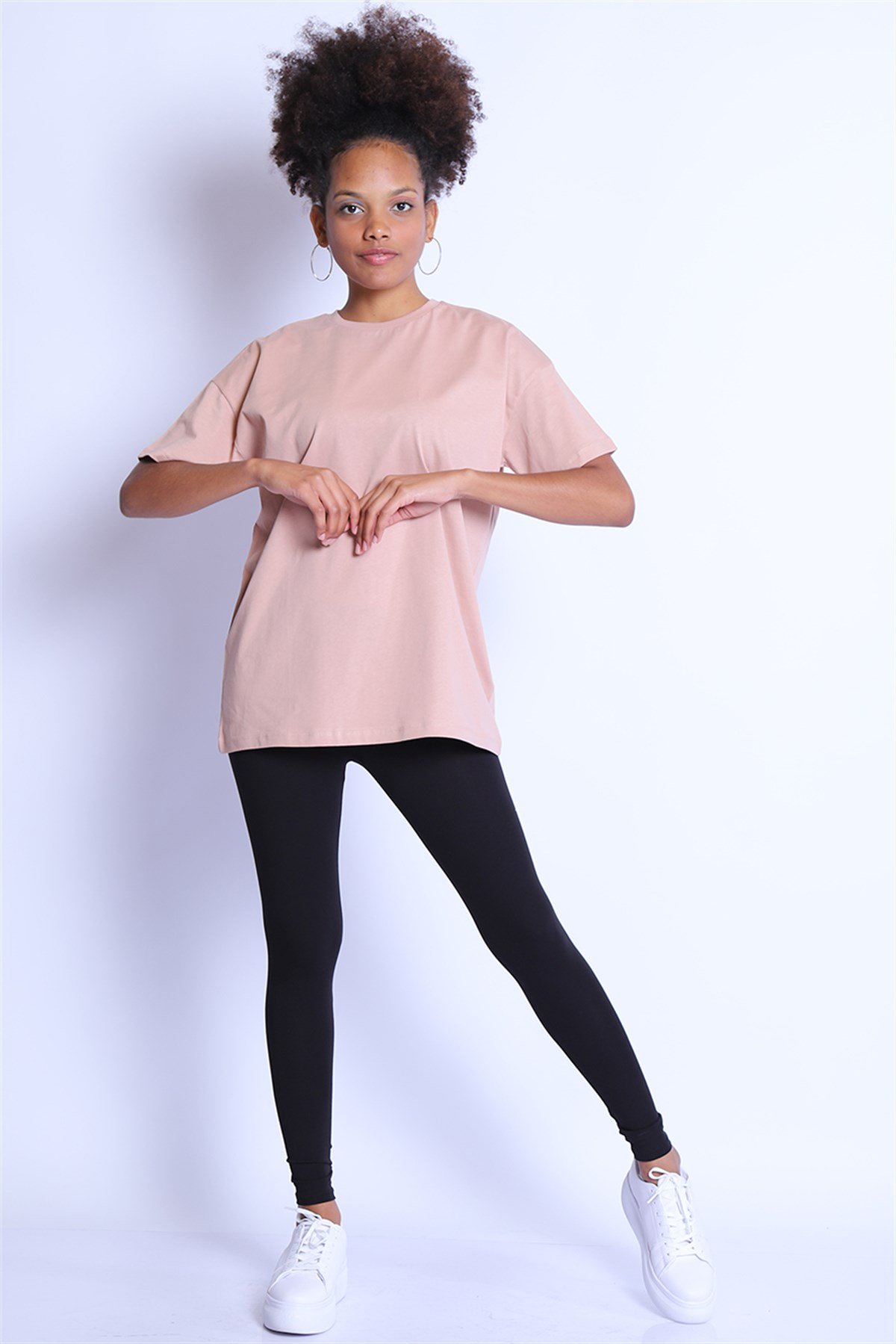 Kadın Oversize  Bisiklet Yaka Tshirt Bts 1008 BisküviKadın Oversize  Bisiklet Yaka Tshirt Bts 1008 Bisküvi