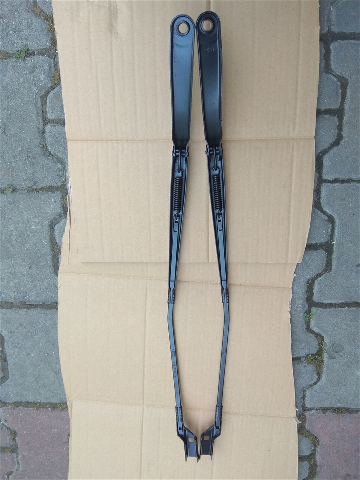 FOCUS 2018 ÖN SOL SİLECEK KOLU (RHD)