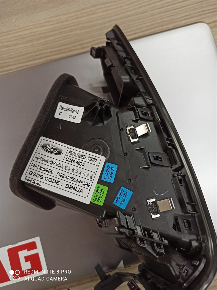 FOCUS 3 SOL ÖN ÜFLEYİCİ IZGARA 