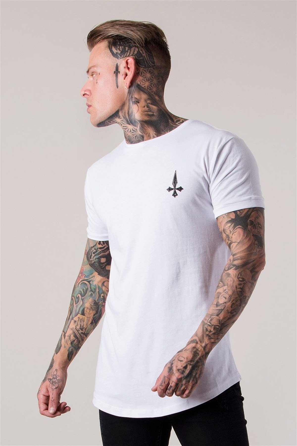 Arkası Kurukafa Baskılı  T Shirt Beyaz