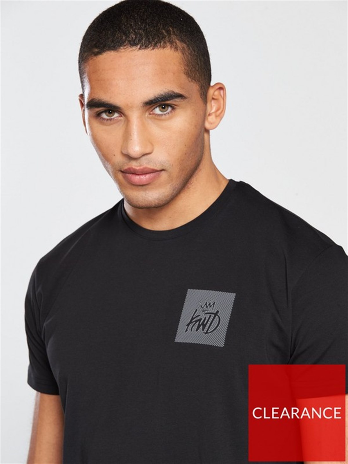 Göğüsü Kare Baskılı  T shirt Siyah