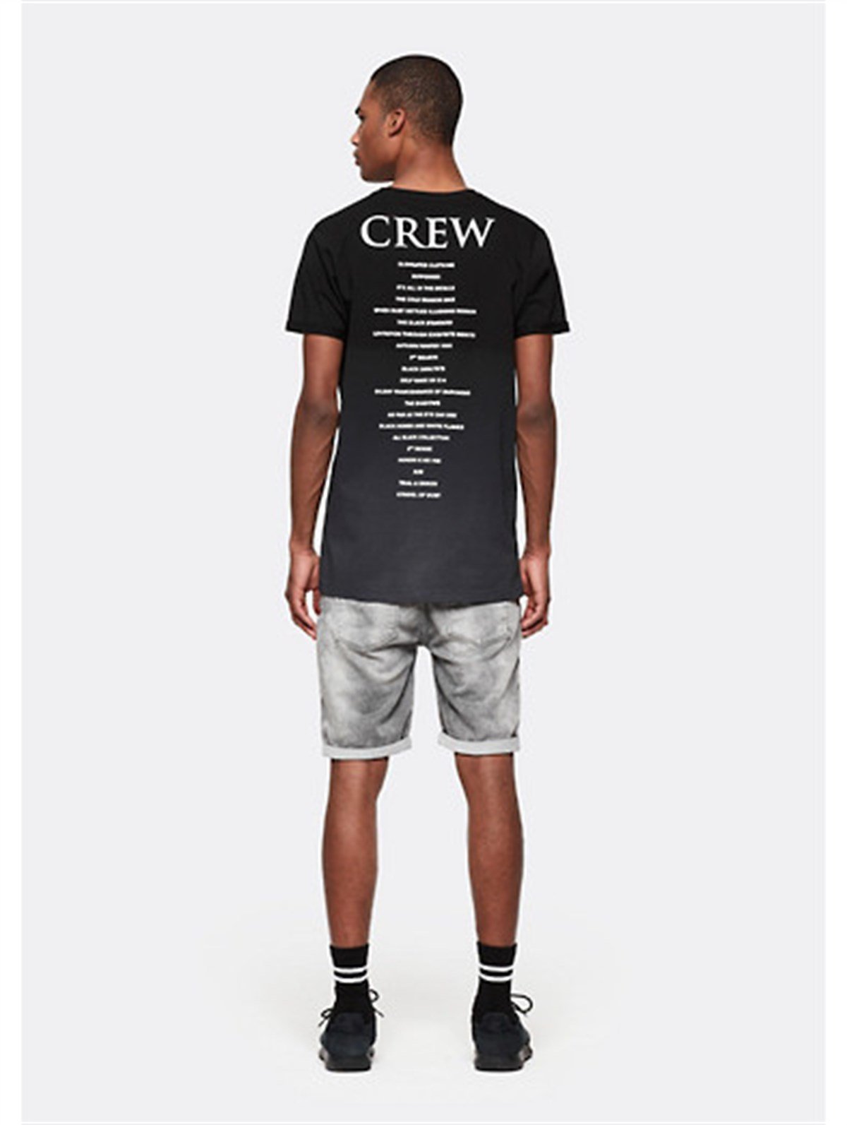 Gül Armalı Sırtı Yazılı T-Shirt Siyah