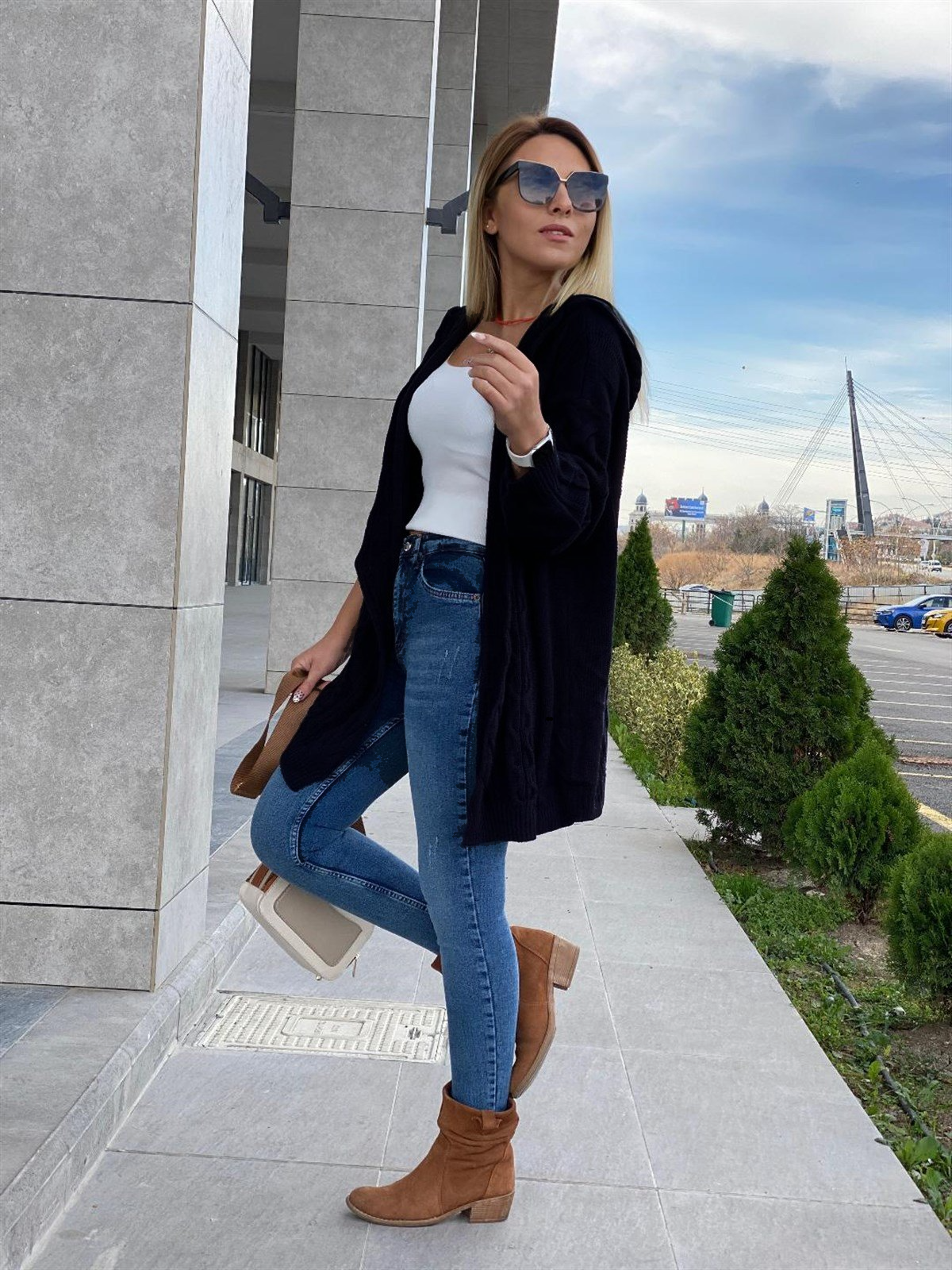 Kapişonlu Örme Triko Hırka-Siyah