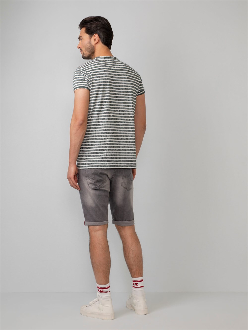 Likralı Taşlamalı Jean Şort Gri