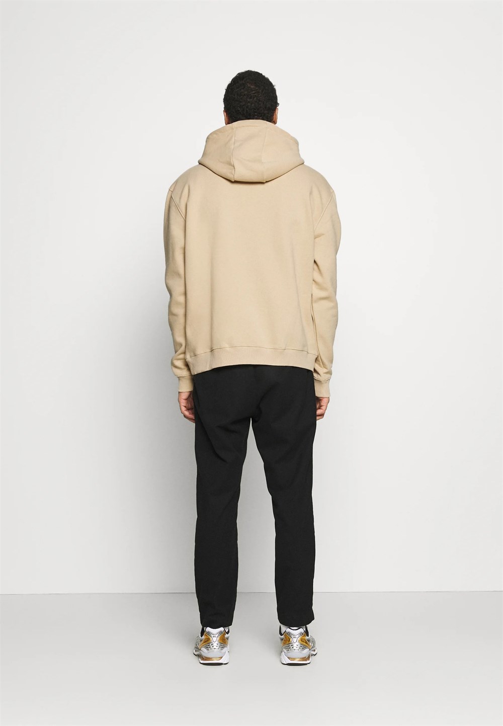 Önü Küçük Logolu Oversize Kapşonlu Sweat-Bej