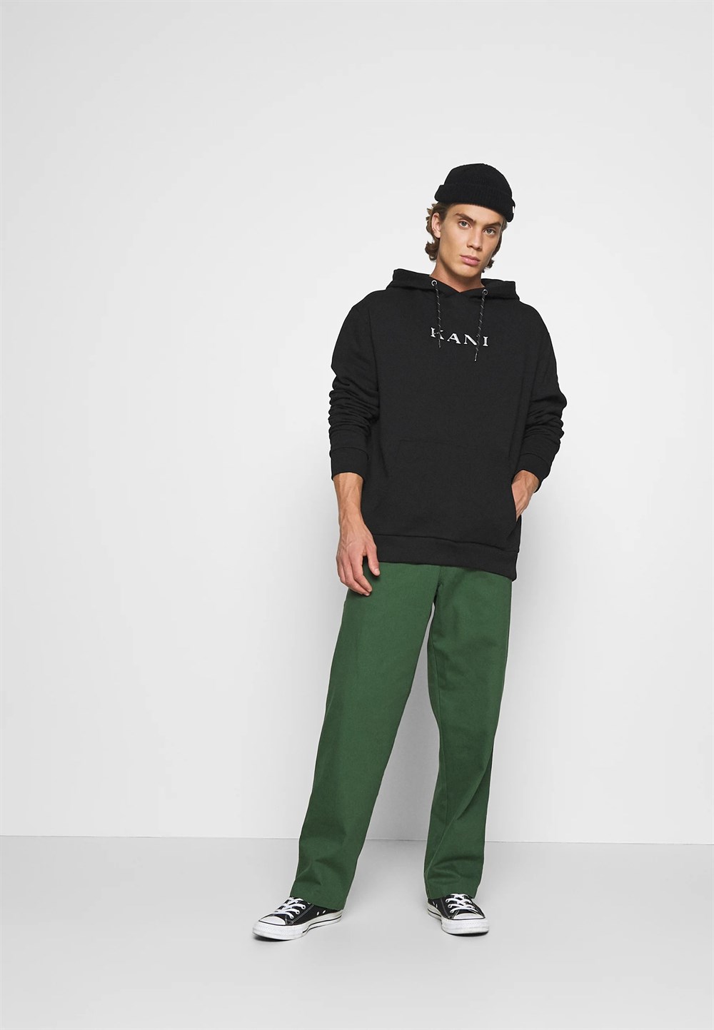 Önü Yazılı Oversize Kapşonlu Sweat Siyah