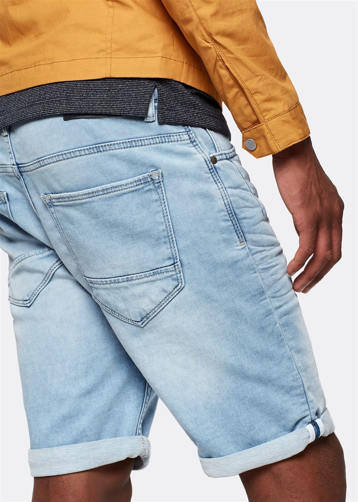 Soft Kumaş Taşlamalı Jean Şort Buz Mavisi