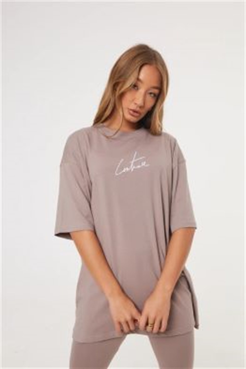 Unisex Oversize İmza Logolu  T shirt Bej