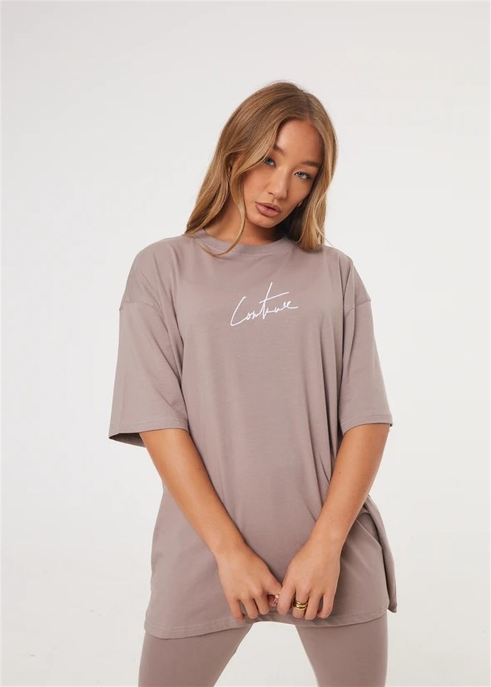 Unisex Oversize İmza Logolu  T shirt Bej