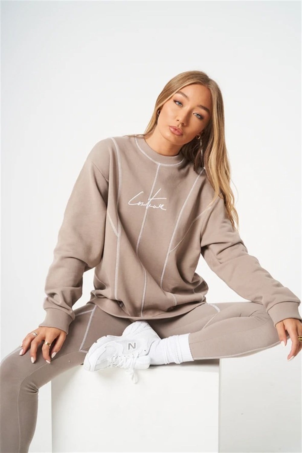 Unisex Oversize Overlock Şeritli  Sweat Bej