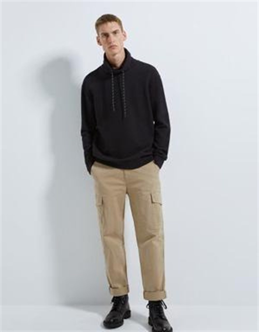 ZR Oversize Çizgili Boğazlı  Sweat-Siyah